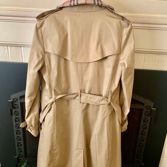 Burberry Trench. Authentic. - Picture 2 of 7